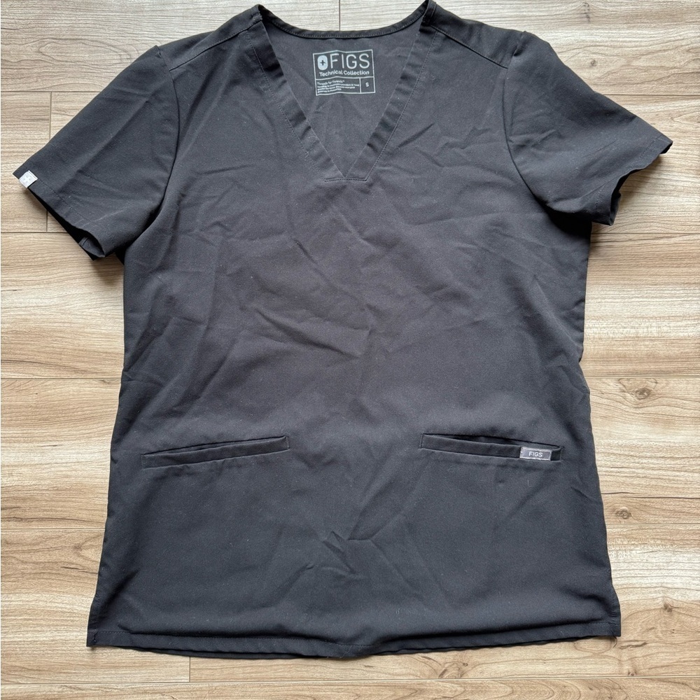 FIGS Women's Sz Small
Technical Collection Scrub
Top Black V-neck FW1100